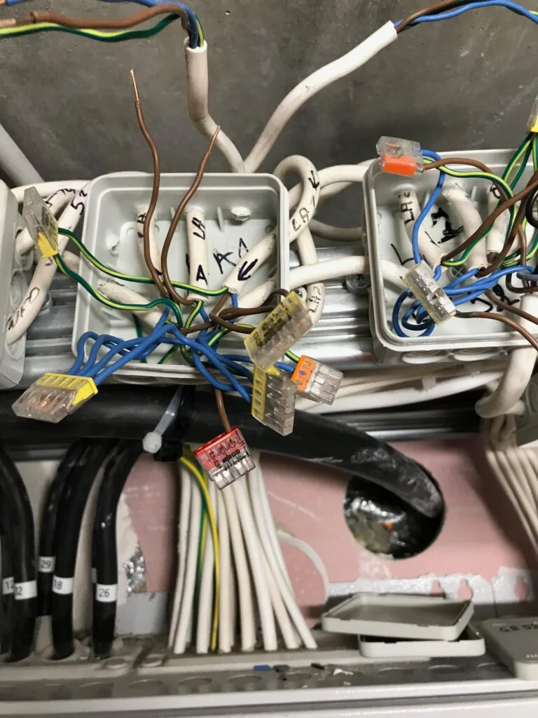 Elektritööd - Harukarpide ühendamine