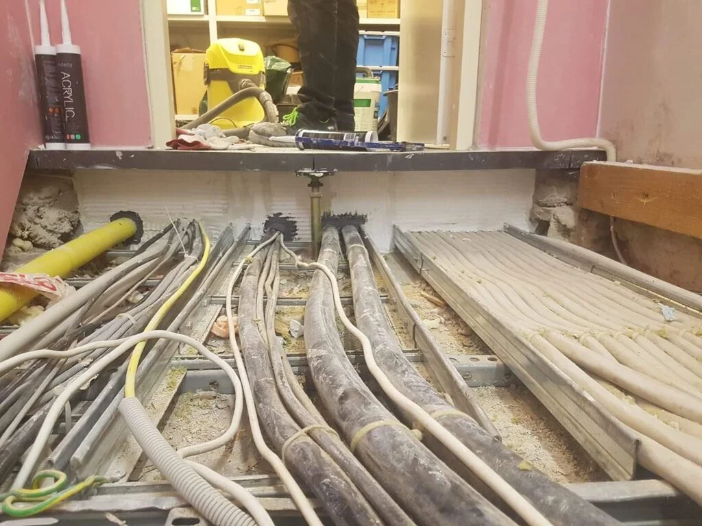 kaablite läbiviigud